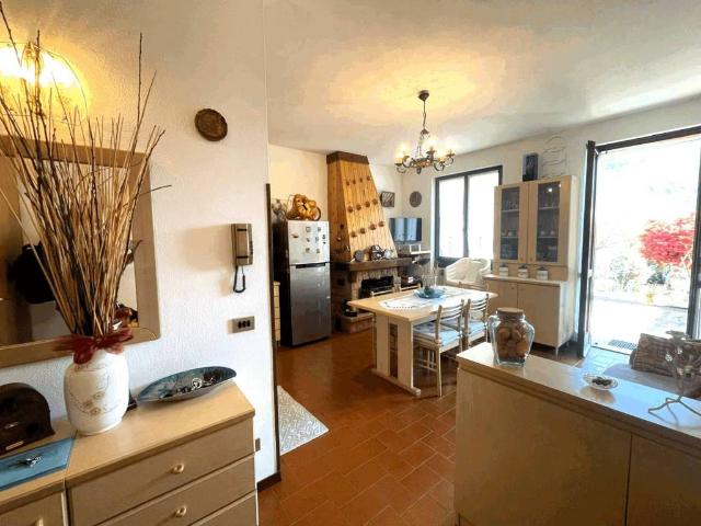 Appartamento in vendita a Spinone Al Lago, Lombardia