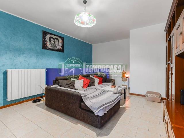 Appartamento in vendita a Spirano, Bergamo