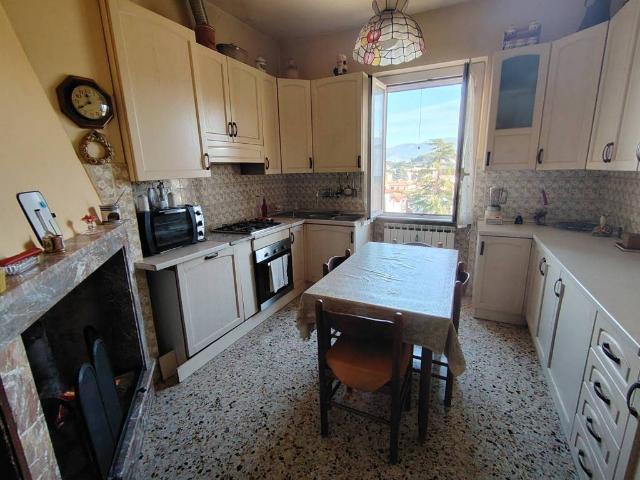 Appartamento in vendita a Spoleto, Umbria