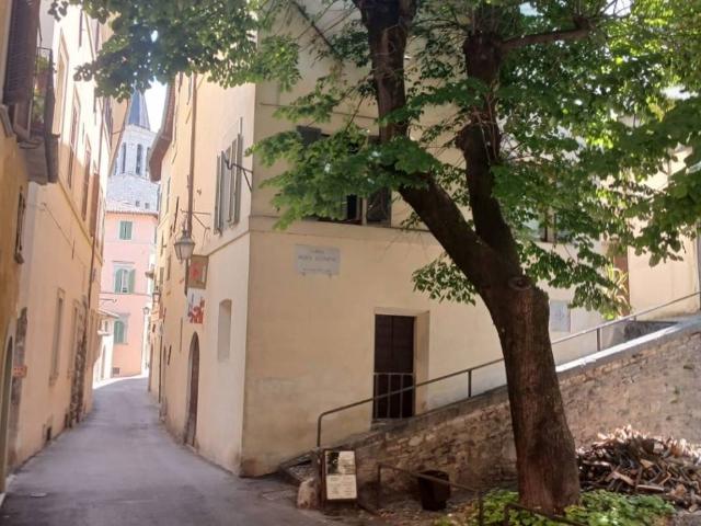 Appartamento in vendita a Spoleto, Perugia