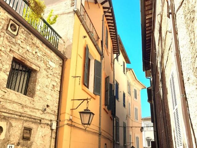 Appartamento in vendita a Spoleto, Umbria