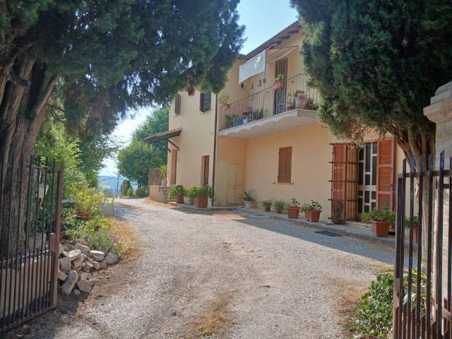 Appartamento in vendita a Spoleto, Umbria