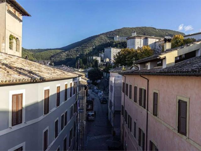 Appartamento in vendita a Spoleto, Umbria
