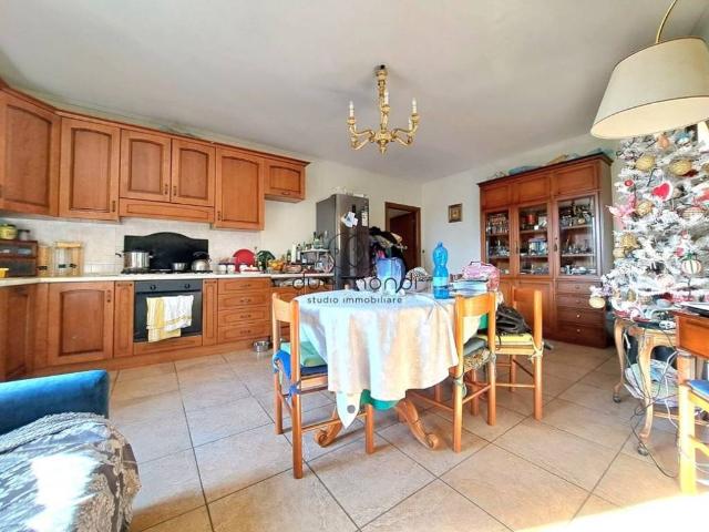Appartamento in vendita a Spoleto, Umbria