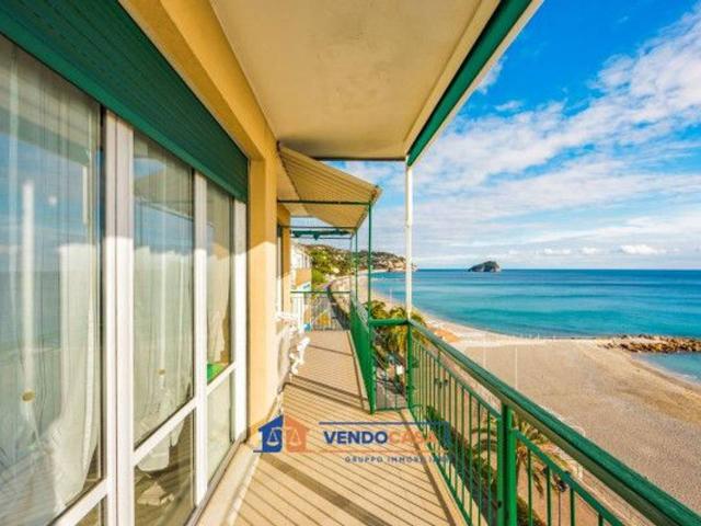 Appartamento in vendita a Spotorno, Liguria