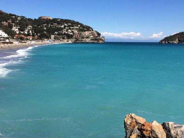 Appartamento in vendita a Spotorno, Liguria