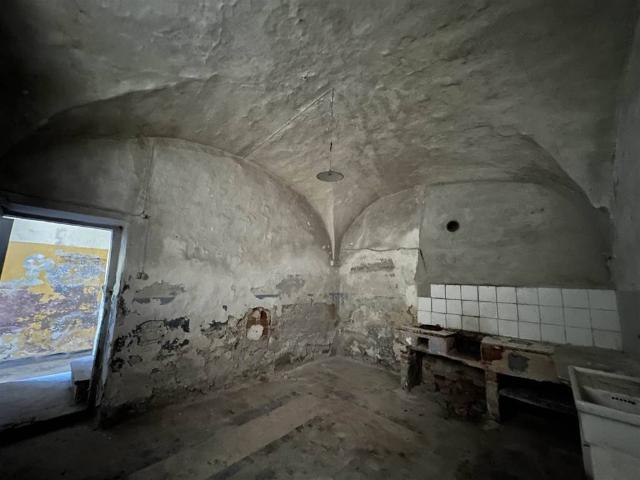 Appartamento in vendita a Spotorno, Liguria