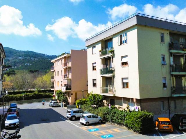 Appartamento in vendita a Spotorno, Liguria