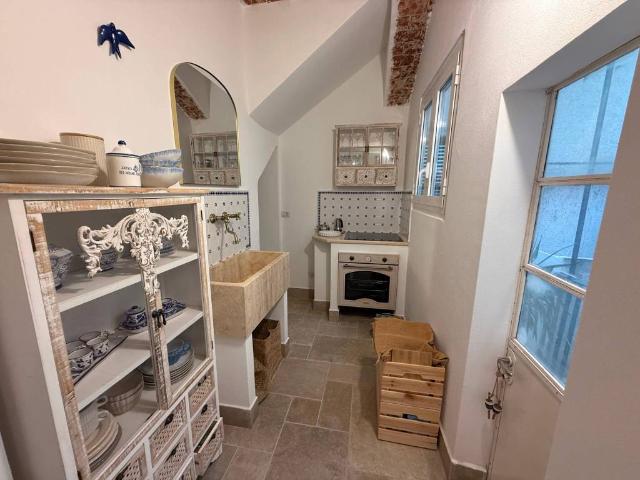 Appartamento in vendita a Spotorno, Liguria