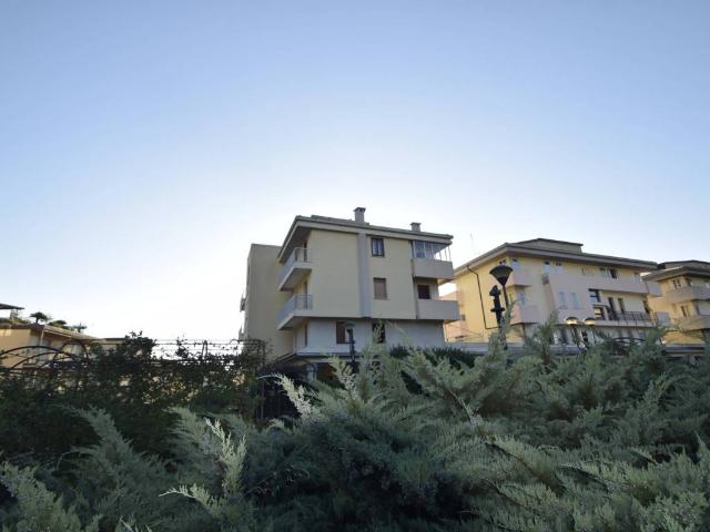 Appartamento in vendita a Spotorno, Liguria