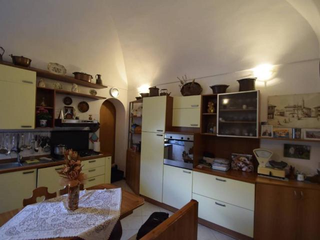 Appartamento in vendita a Spotorno, Liguria