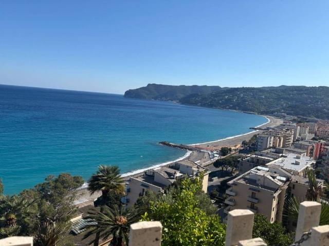 Appartamento in vendita a Spotorno, Liguria