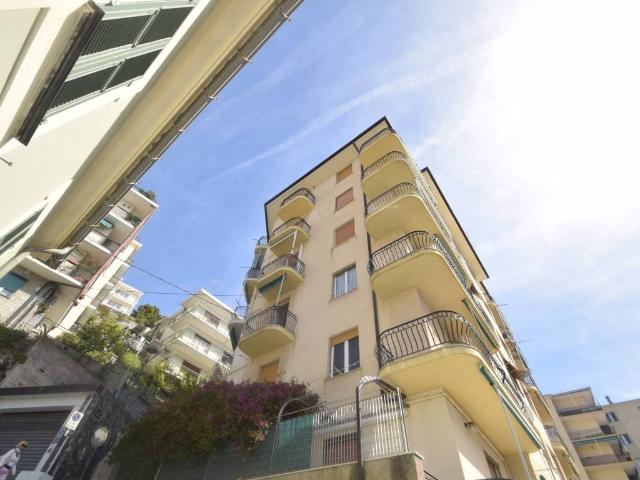 Appartamento in vendita a Spotorno, Liguria