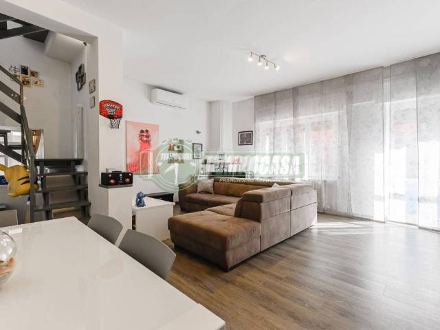 Appartamento in vendita a Stezzano, Lombardia