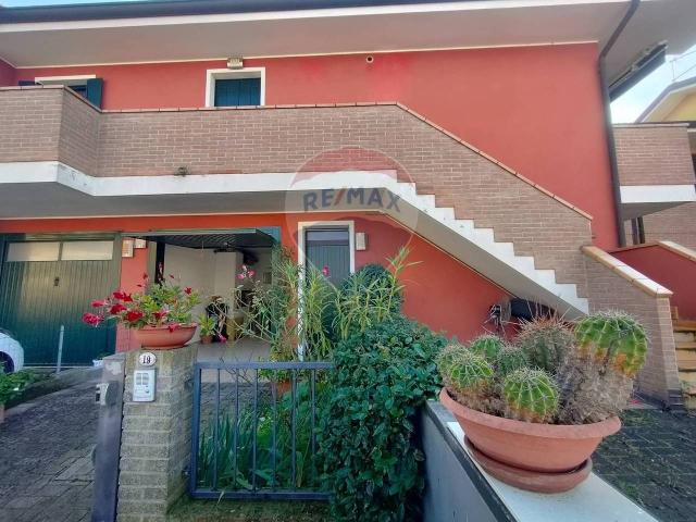 Appartamento in vendita a Stienta, Veneto