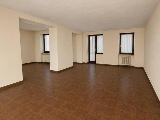 Appartamento in vendita a Stradella, Lombardia