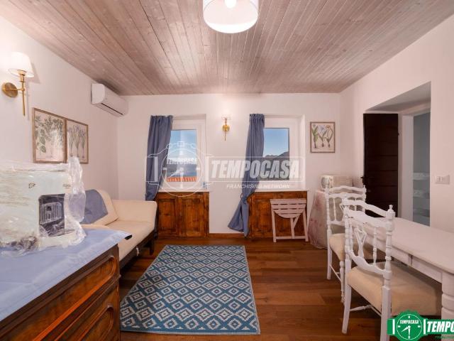 Appartamento in vendita a Brisino, Piemonte
