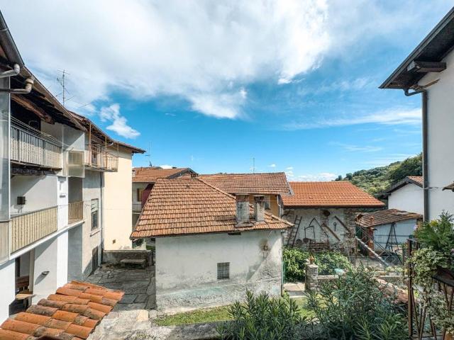 Appartamento in vendita a Brisino, Piemonte