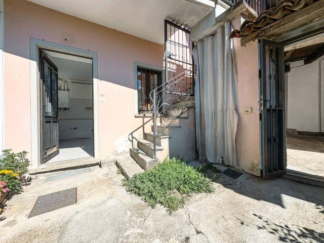 Appartamento in vendita a Brisino, Piemonte