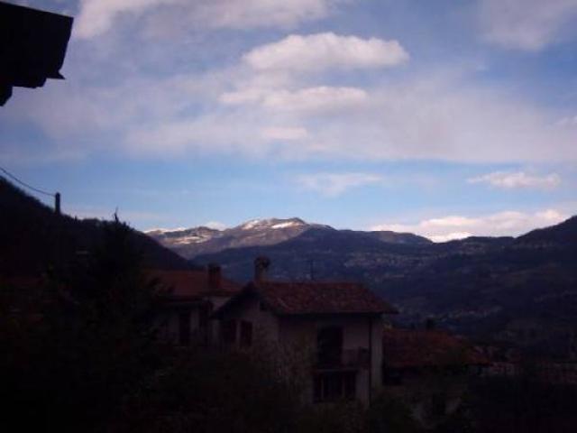 Appartamento in vendita a Strozza, Lombardia