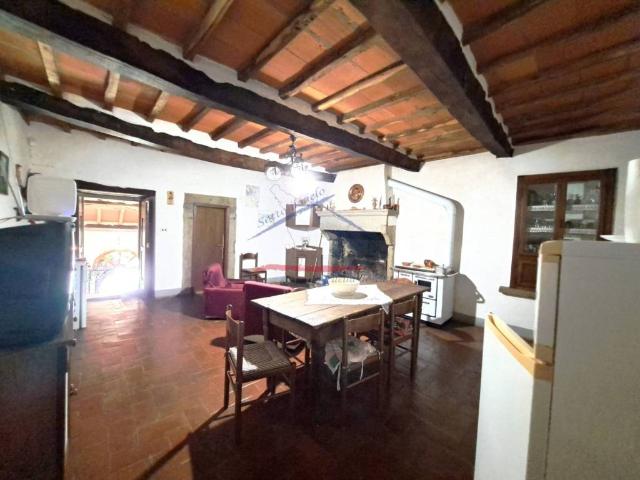 Appartamento in vendita a Subbiano, Toscana