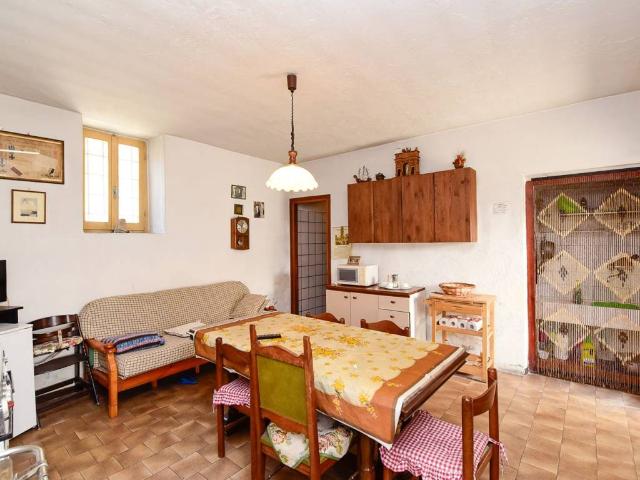 Appartamento in vendita a Suello, Lombardia