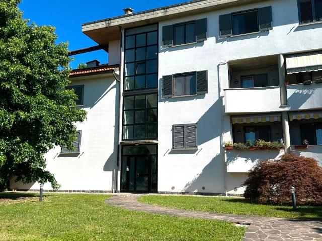 Appartamento in vendita a Cascina Gazzulo, Sulbiate