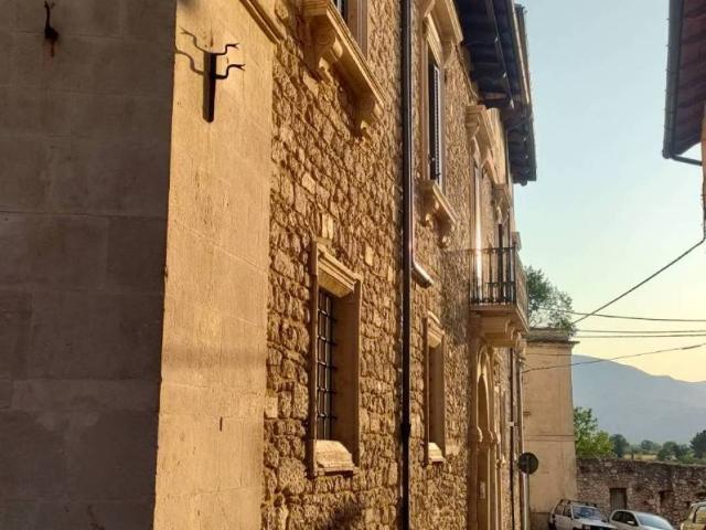 Appartamento in vendita a Sulmona, Abruzzo