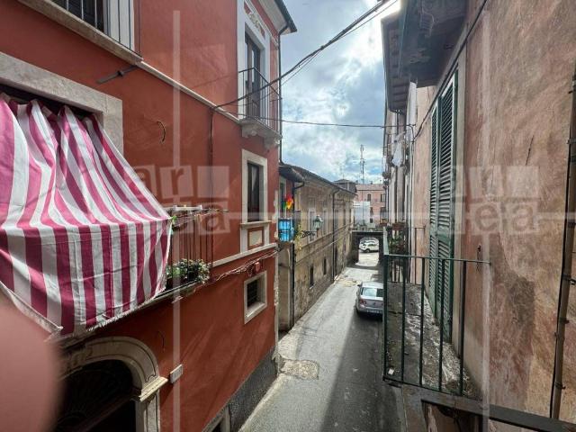 Appartamento in vendita a Sulmona, Abruzzo