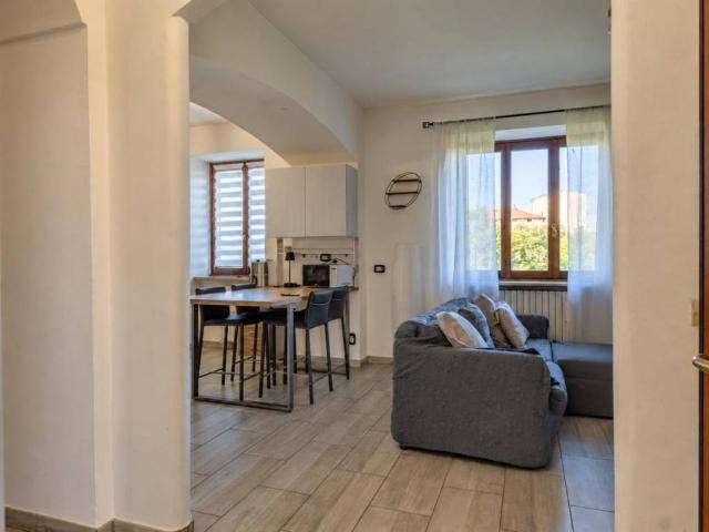 Appartamento in vendita a Menzago, Sumirago