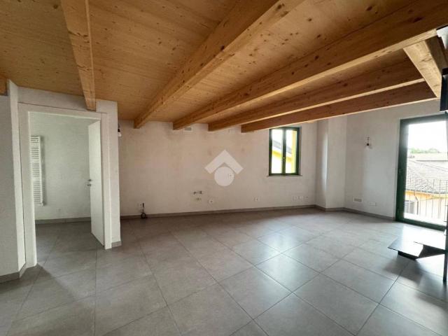 Appartamento in vendita a Suno, Novara
