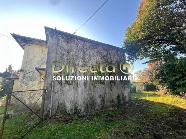 Rustico in vendita a Susegana, Veneto