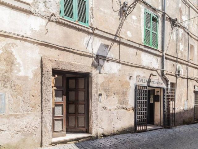 Appartamento in vendita a Sutri, Lazio