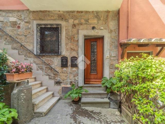Appartamento in vendita a Sutri, Lazio