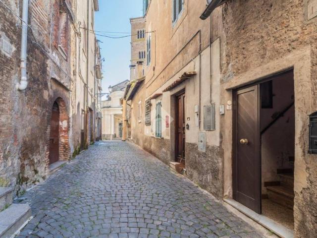 Appartamento in vendita a Sutri, Lazio