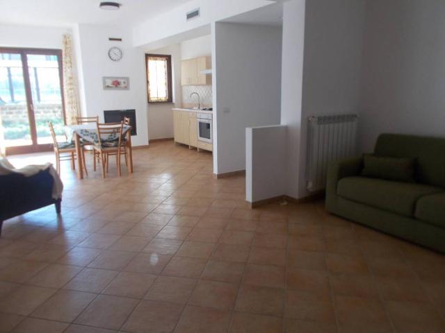 Appartamento in vendita a Sutri, Lazio