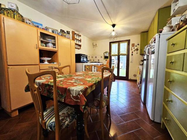 Appartamento in vendita a Suvereto, Toscana