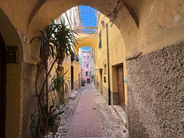 Appartamento in vendita a Taggia