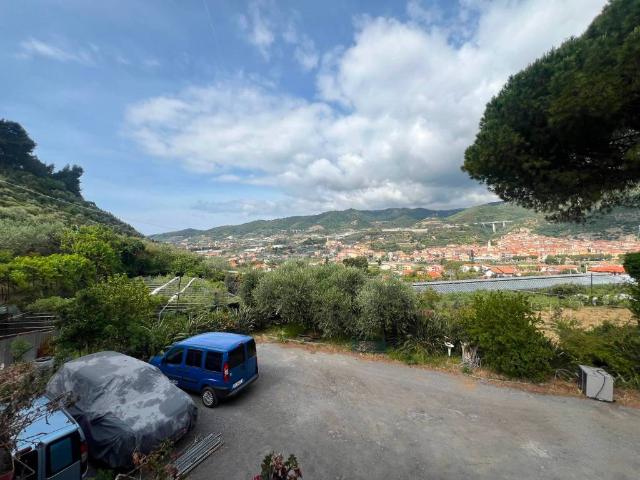 Appartamento in vendita a Taggia, Castellaro