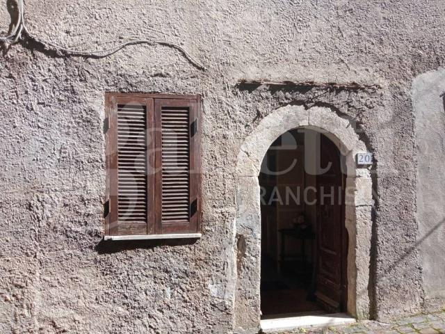 Appartamento in vendita a Tagliacozzo, Abruzzo