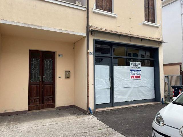 Appartamento in vendita a Taglio Di Po, Veneto