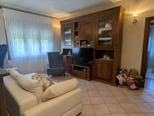 Appartamento in vendita a Taglio Di Po, Veneto