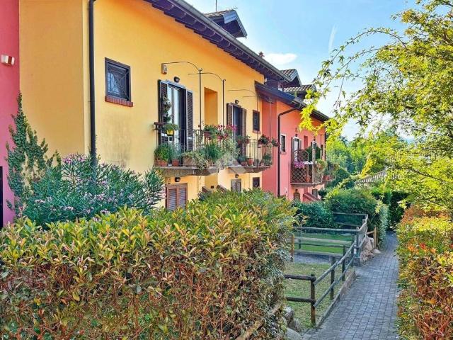 Appartamento in vendita a Taino, Lombardia