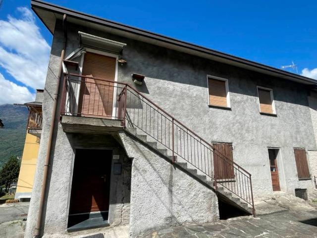 Appartamento in vendita a Talamona, Lombardia