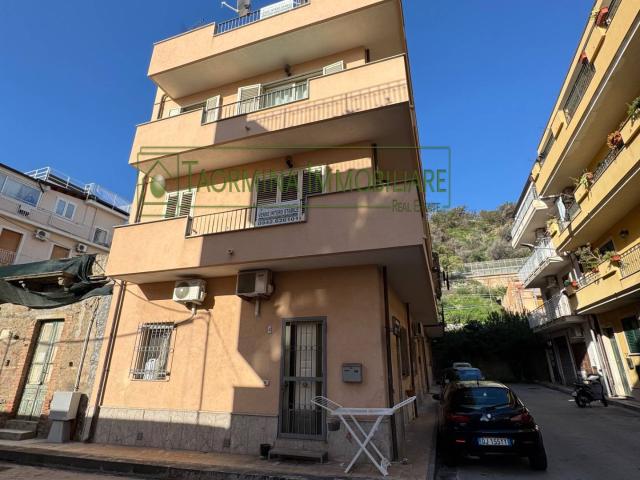 Appartamento in vendita a Taormina, Sicilia