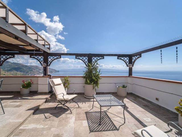 Appartamento in vendita a Taormina, Sicilia