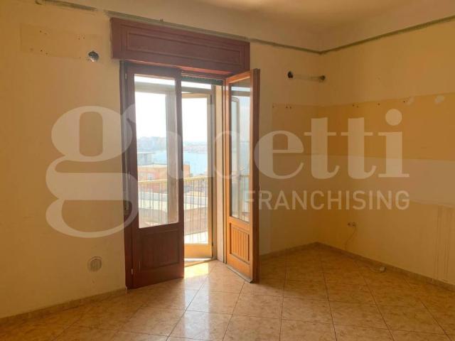 Appartamento in vendita a Taranto