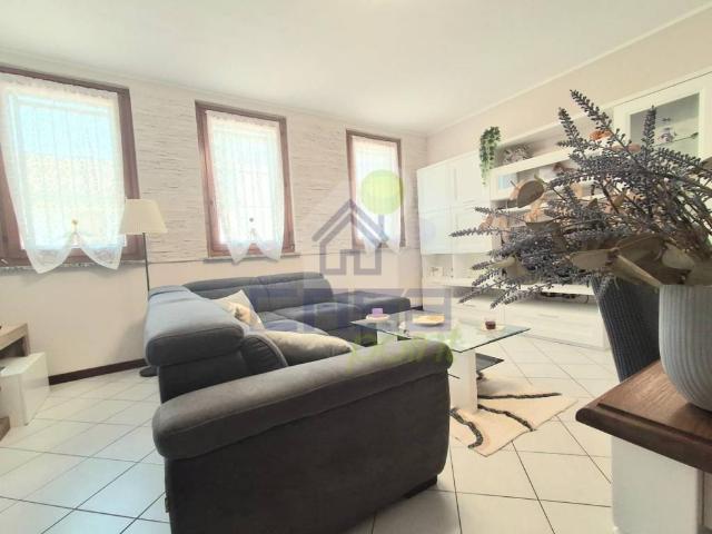 Appartamento in vendita a Tavazzano, Tavazzano Con Villavesco