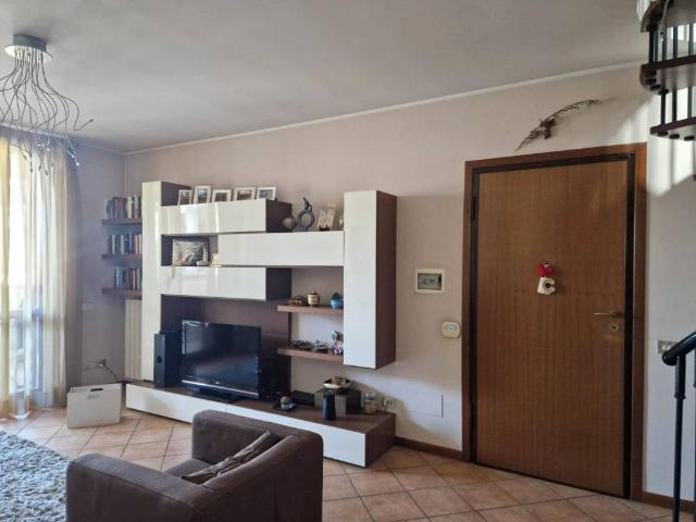 Appartamento in vendita a Tavazzano, Tavazzano Con Villavesco