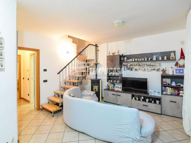 Appartamento in vendita a Tavernerio, Lombardia